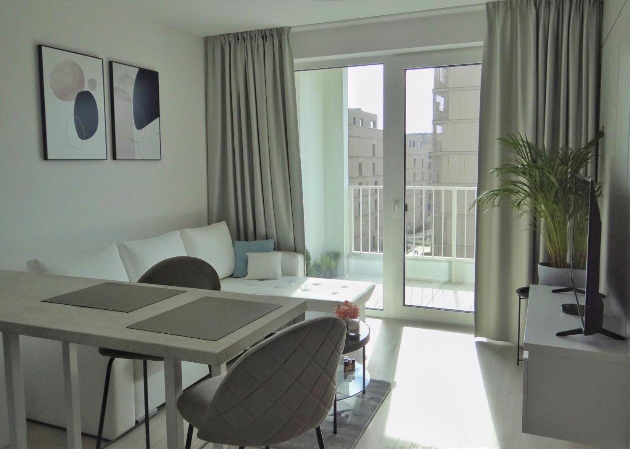 Top Urban Apartment - Free Parking, Green Energy, Modern Style براتسيلافا المظهر الخارجي الصورة
